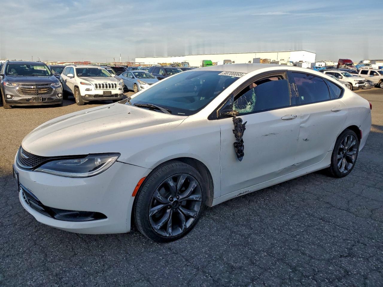 2015 CHRYSLER 200