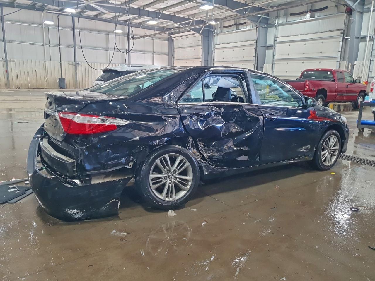 2017 TOYOTA CAMRY