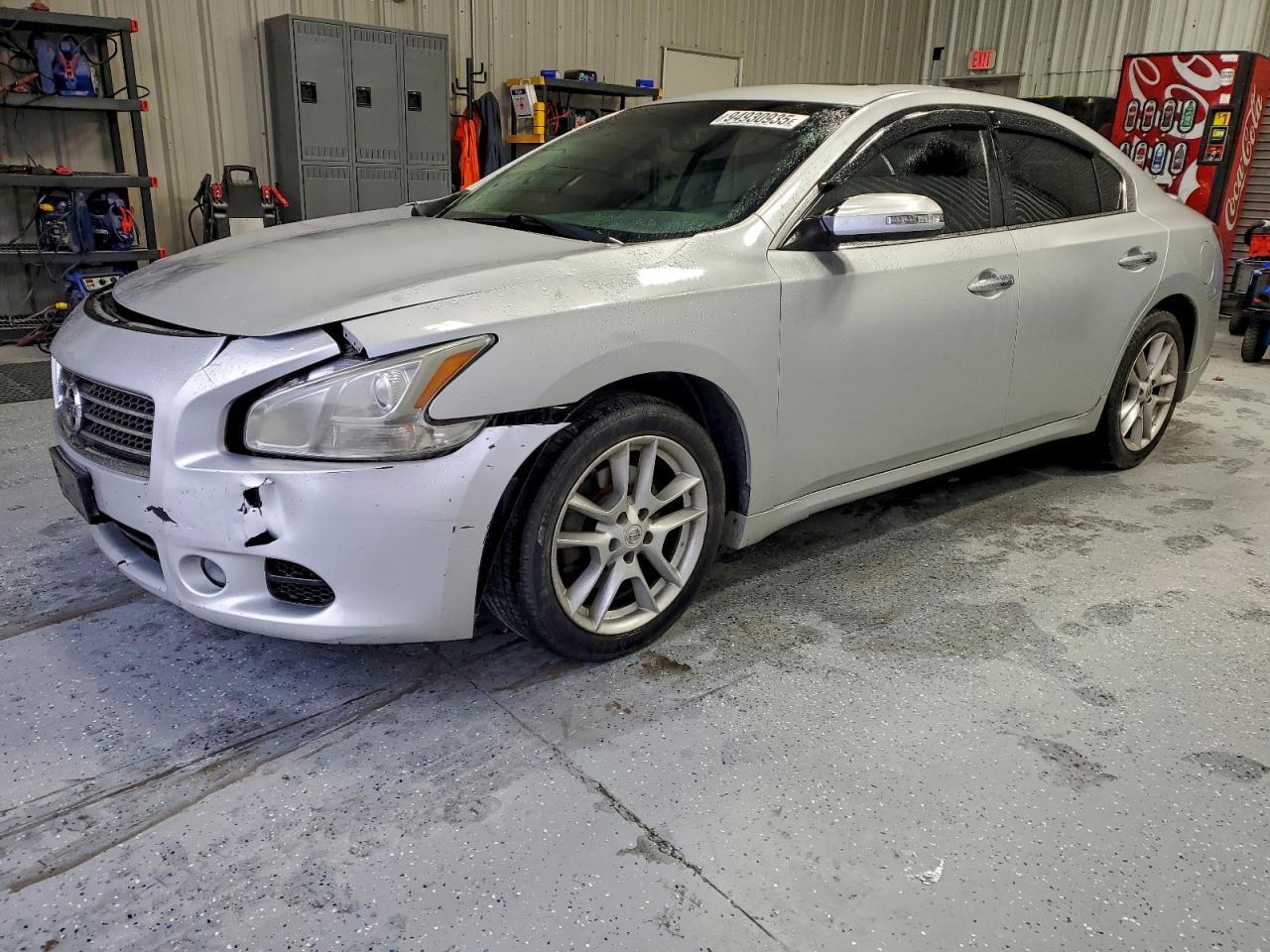 2011 NISSAN Maxima
