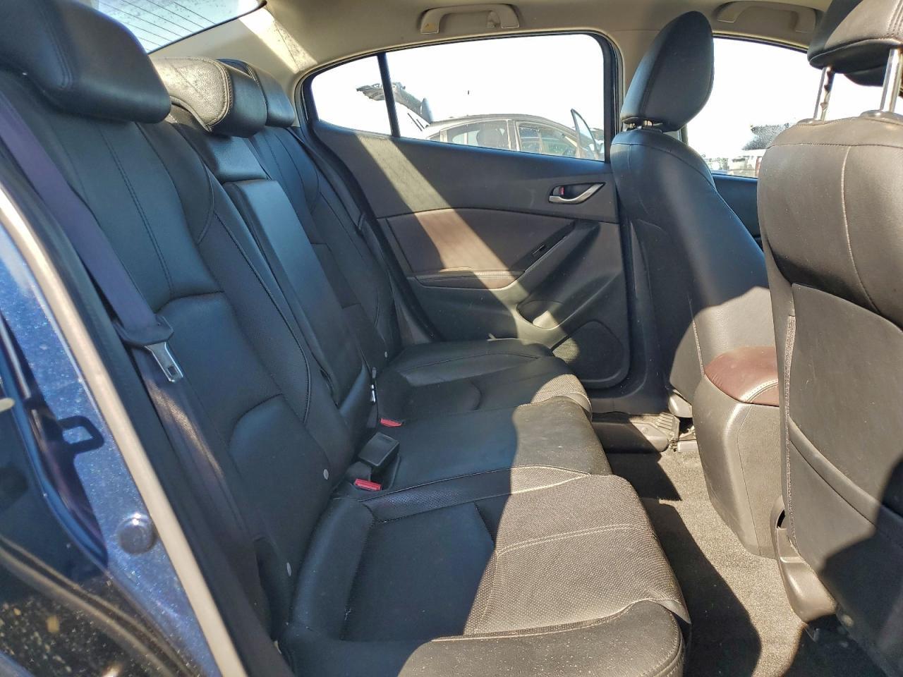 2017 MAZDA 3