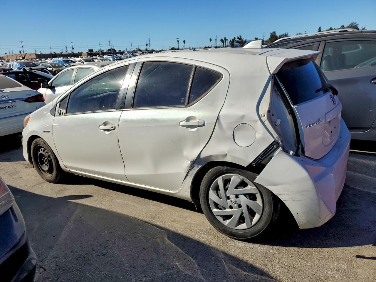 2015 TOYOTA Prius c