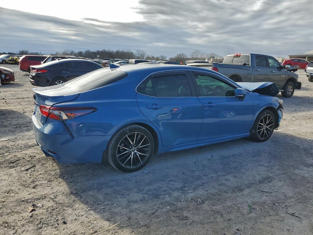 2024 TOYOTA CAMRY