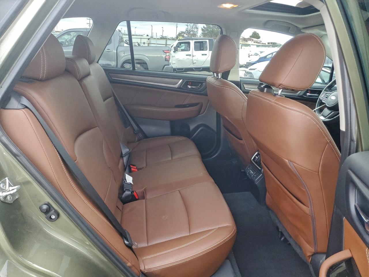 2018 SUBARU Outback