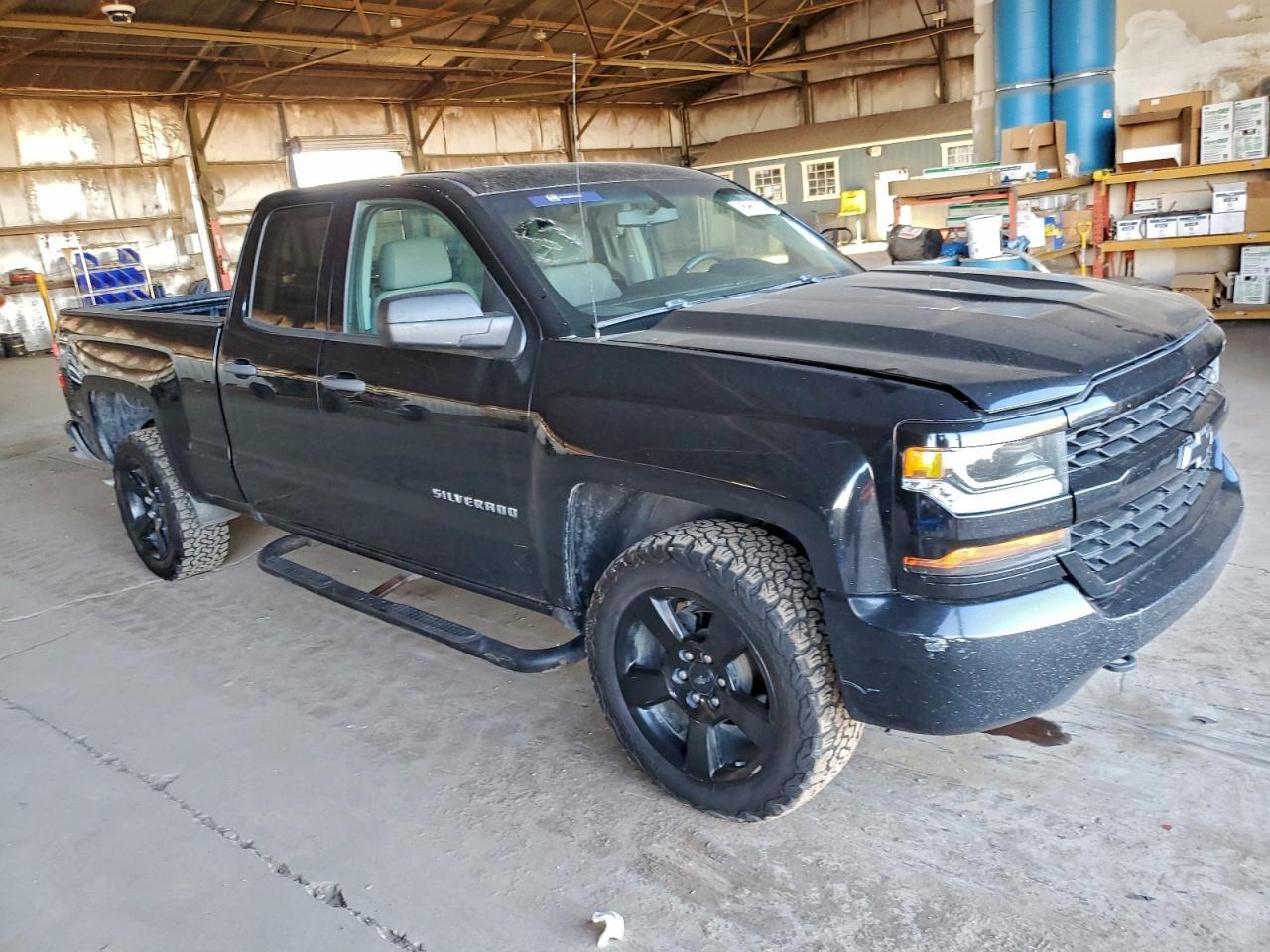 2017 CHEVROLET Silverado