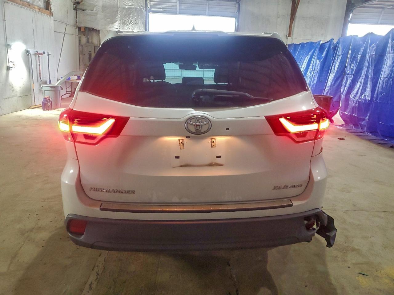 2018 TOYOTA HIGHLANDER