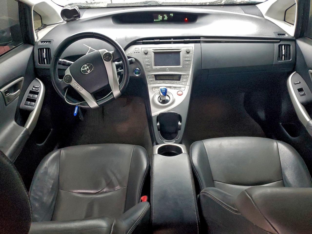 2013 TOYOTA PRIUS