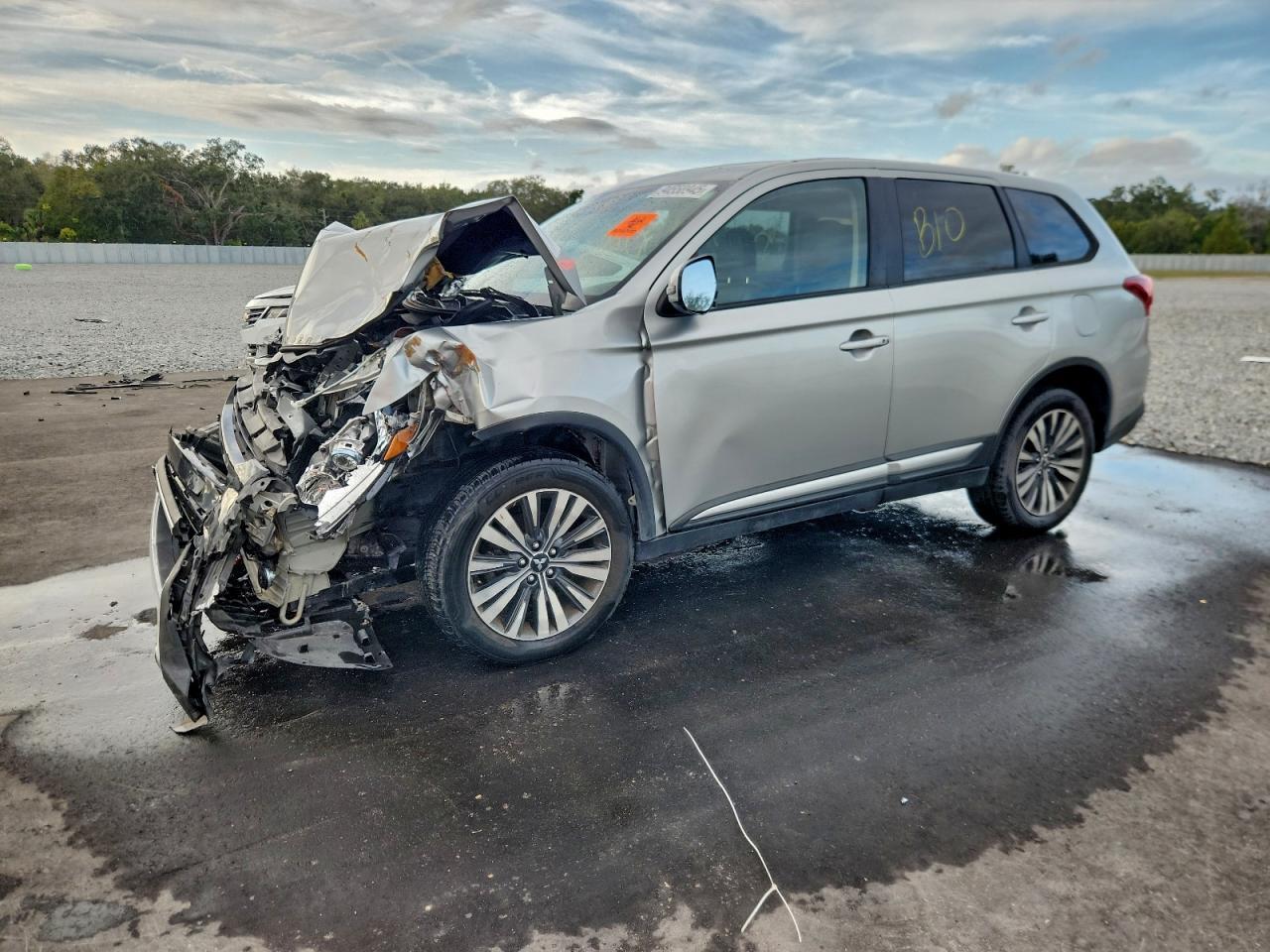 2020 MITSUBISHI outlander