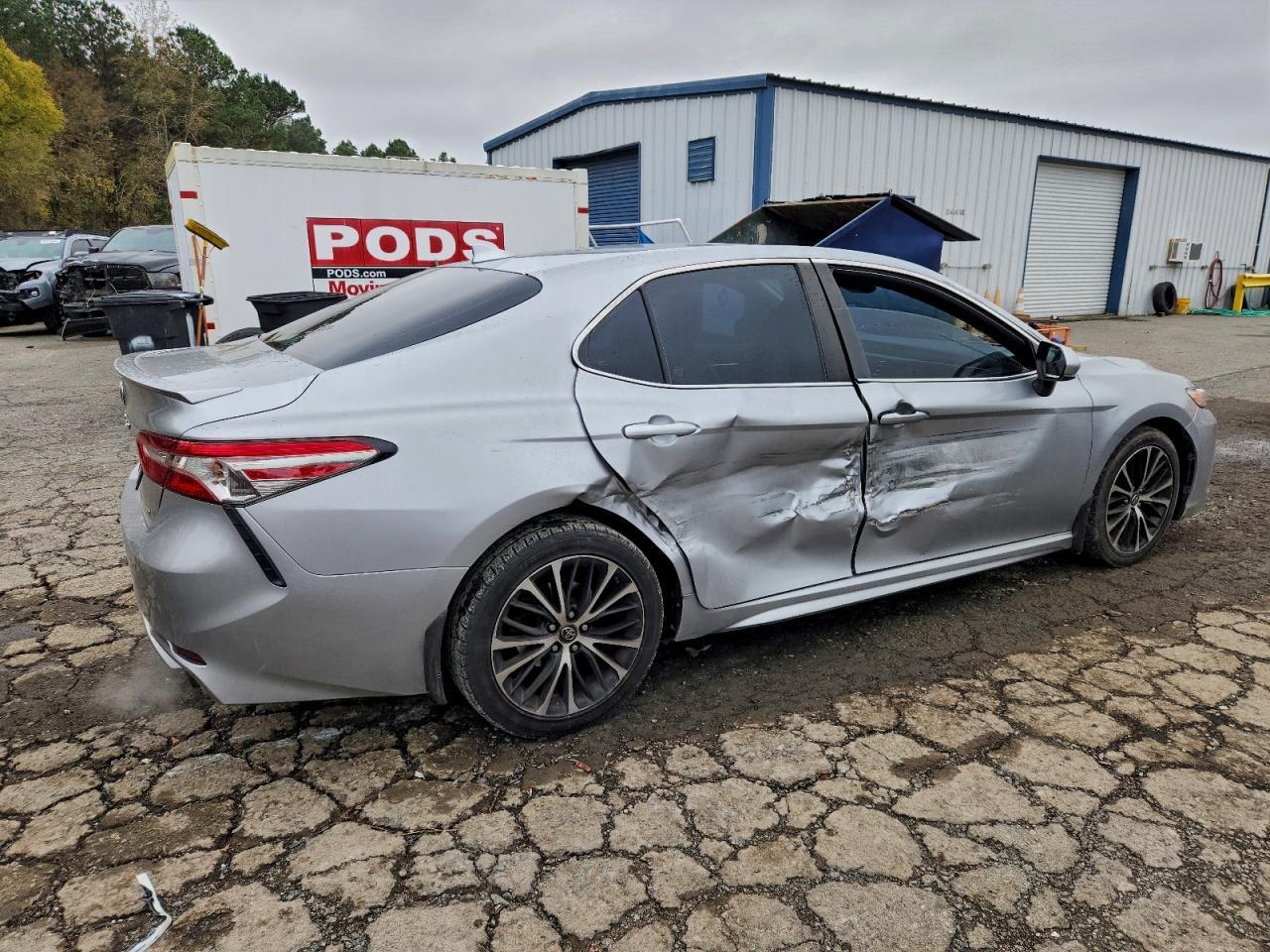 2019 TOYOTA CAMRY
