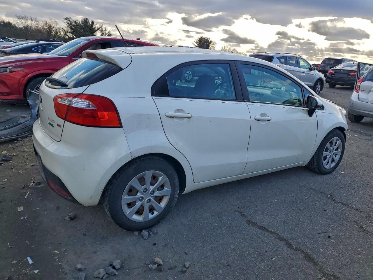 2013 KIA RIO