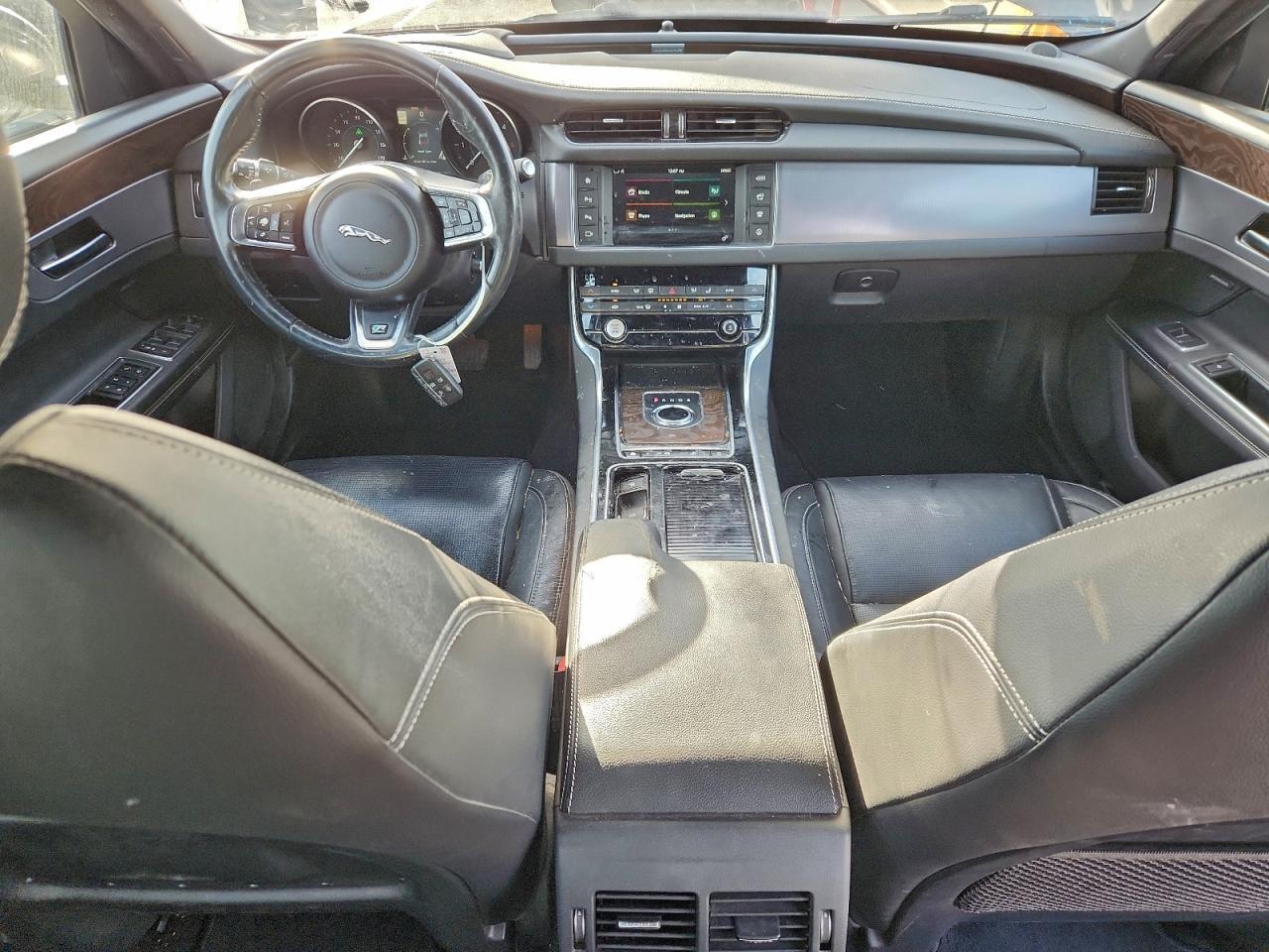 2017 JAGUAR XF