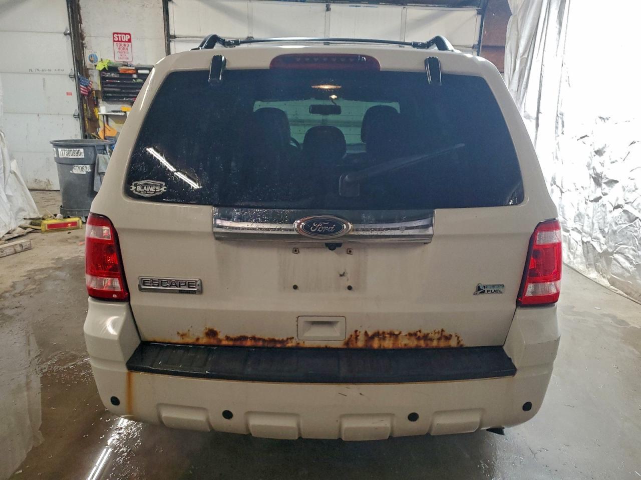 2010 FORD ESCAPE