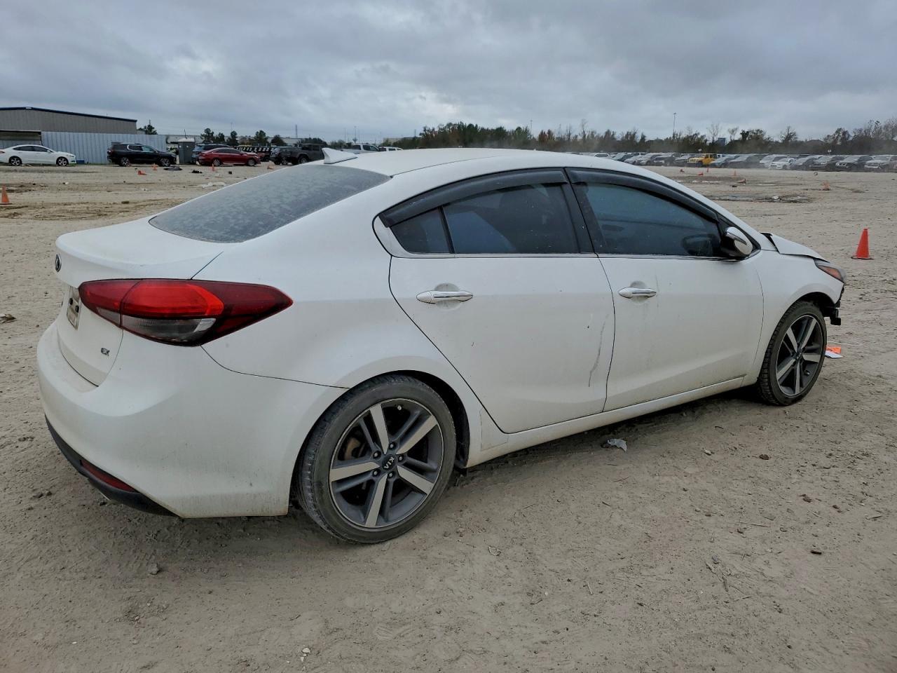 2017 KIA FORTE