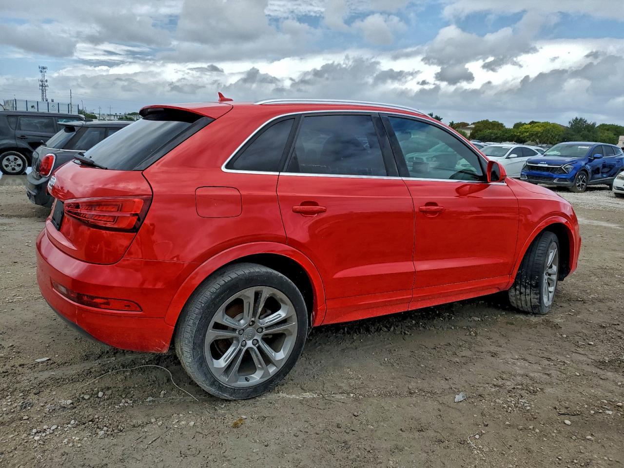 2016 AUDI Q3