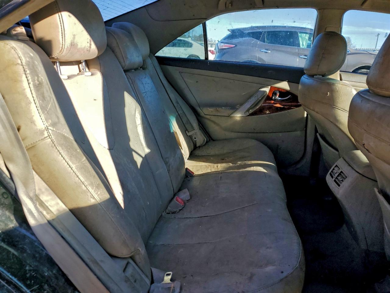 2011 TOYOTA CAMRY