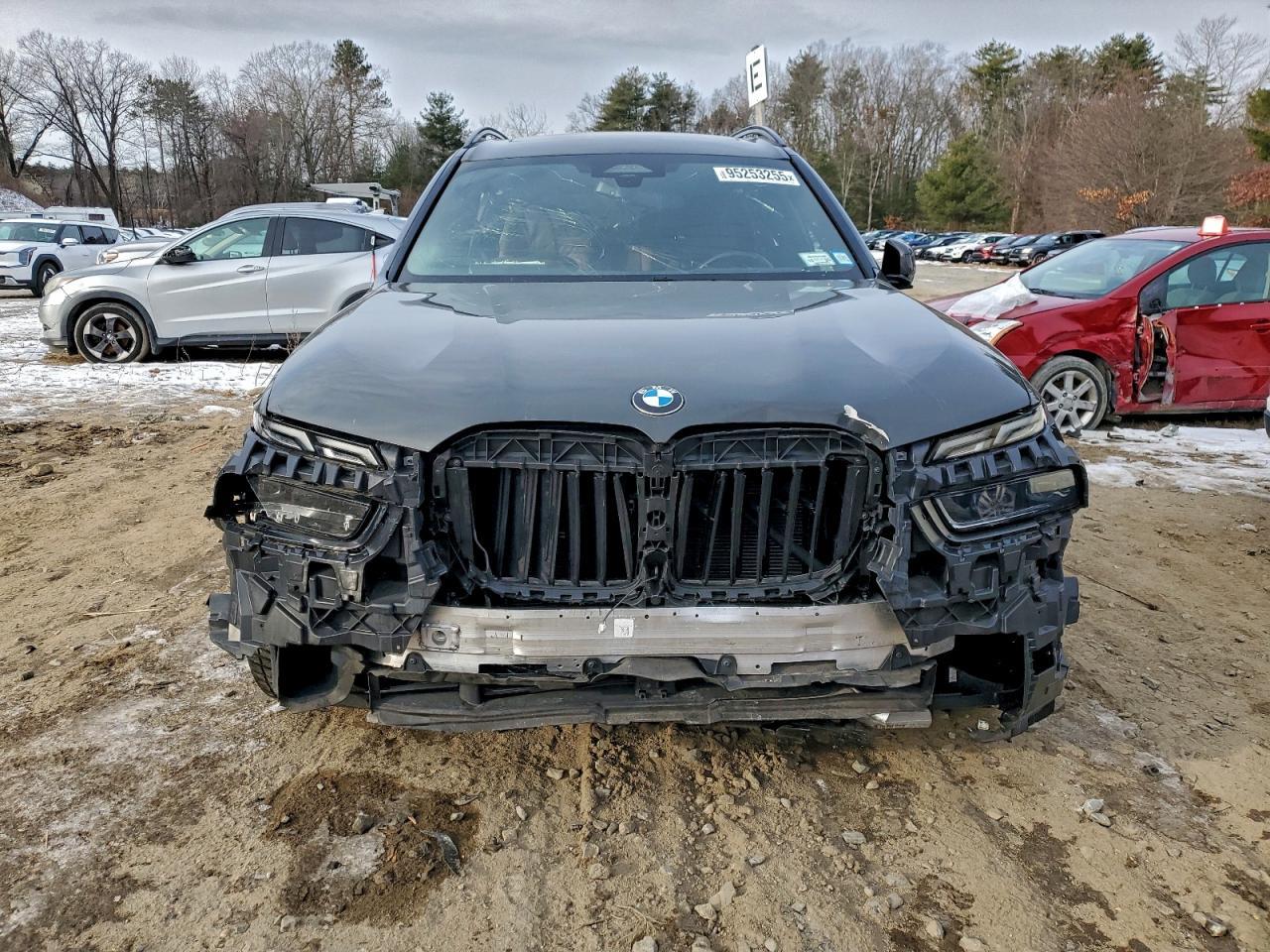 2023 BMW X7