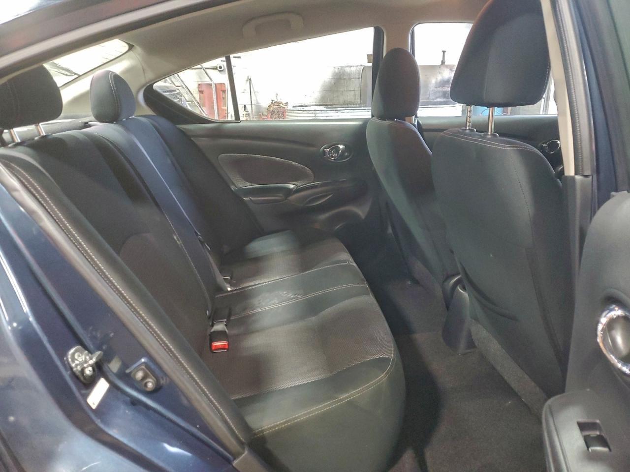 2015 NISSAN VERSA