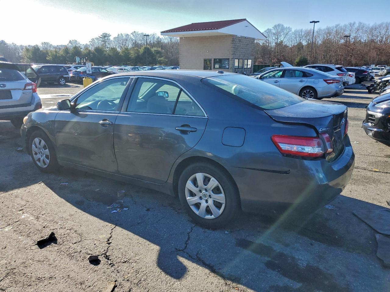 2010 TOYOTA CAMRY