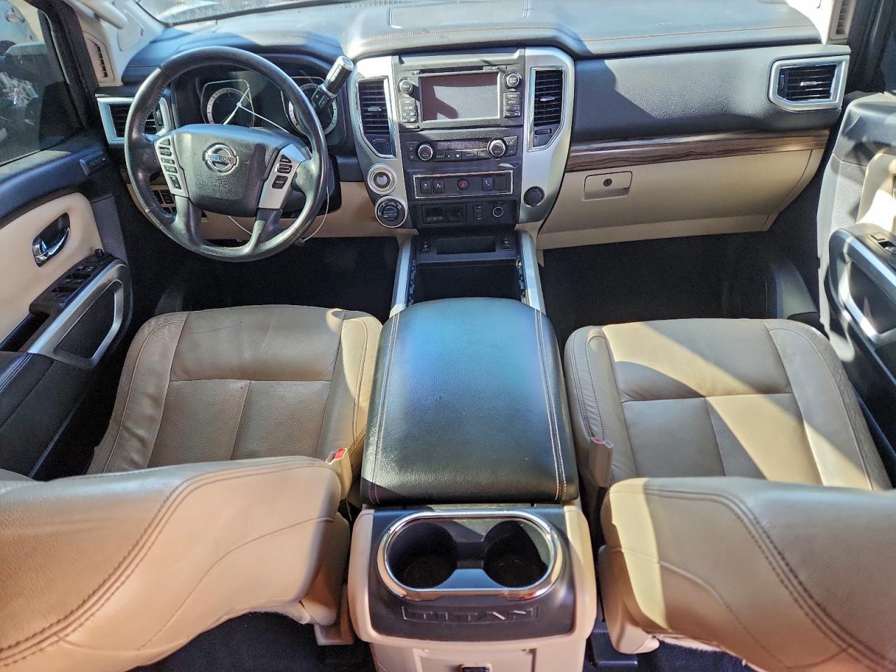 2016 NISSAN Titan