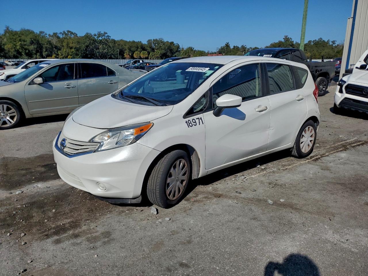 2015 NISSAN Versa Note