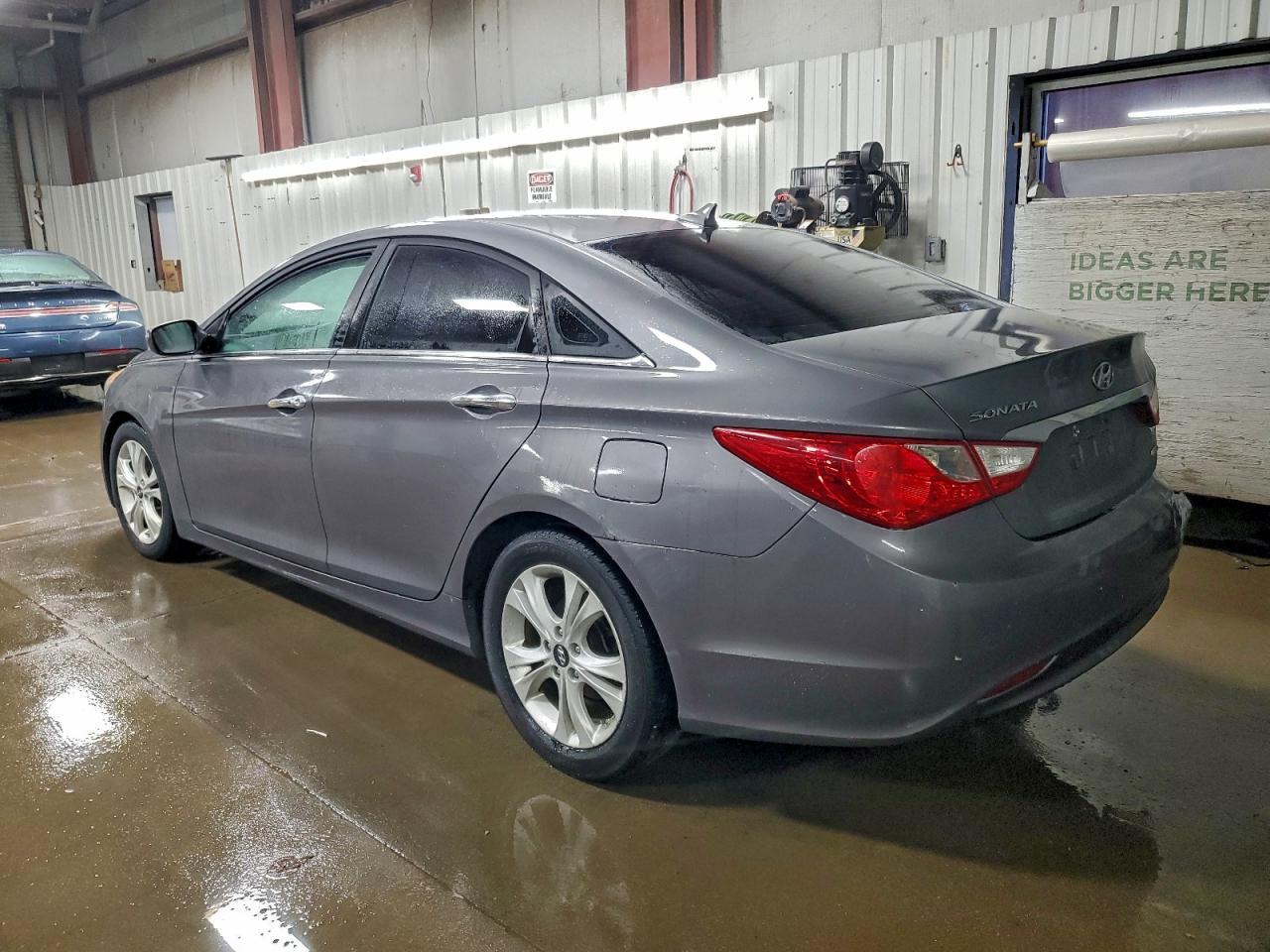 2011 HYUNDAI SONATA