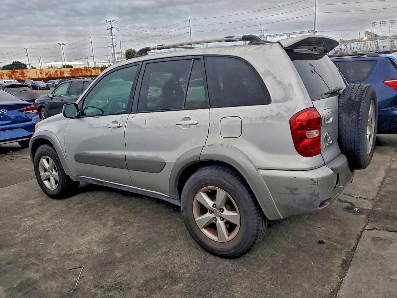 2004 TOYOTA RAV4