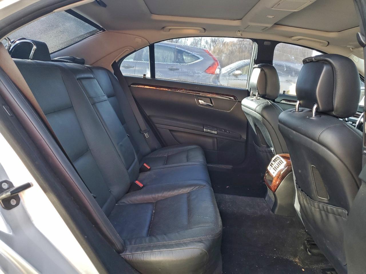 2011 MERCEDES-BENZ S-Class