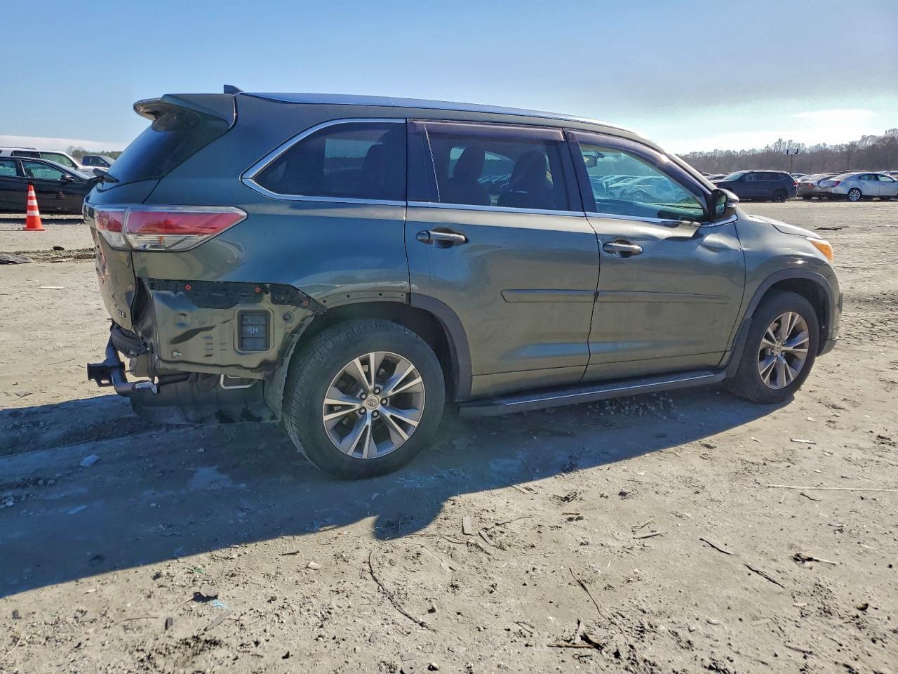 2014 TOYOTA HIGHLANDER
