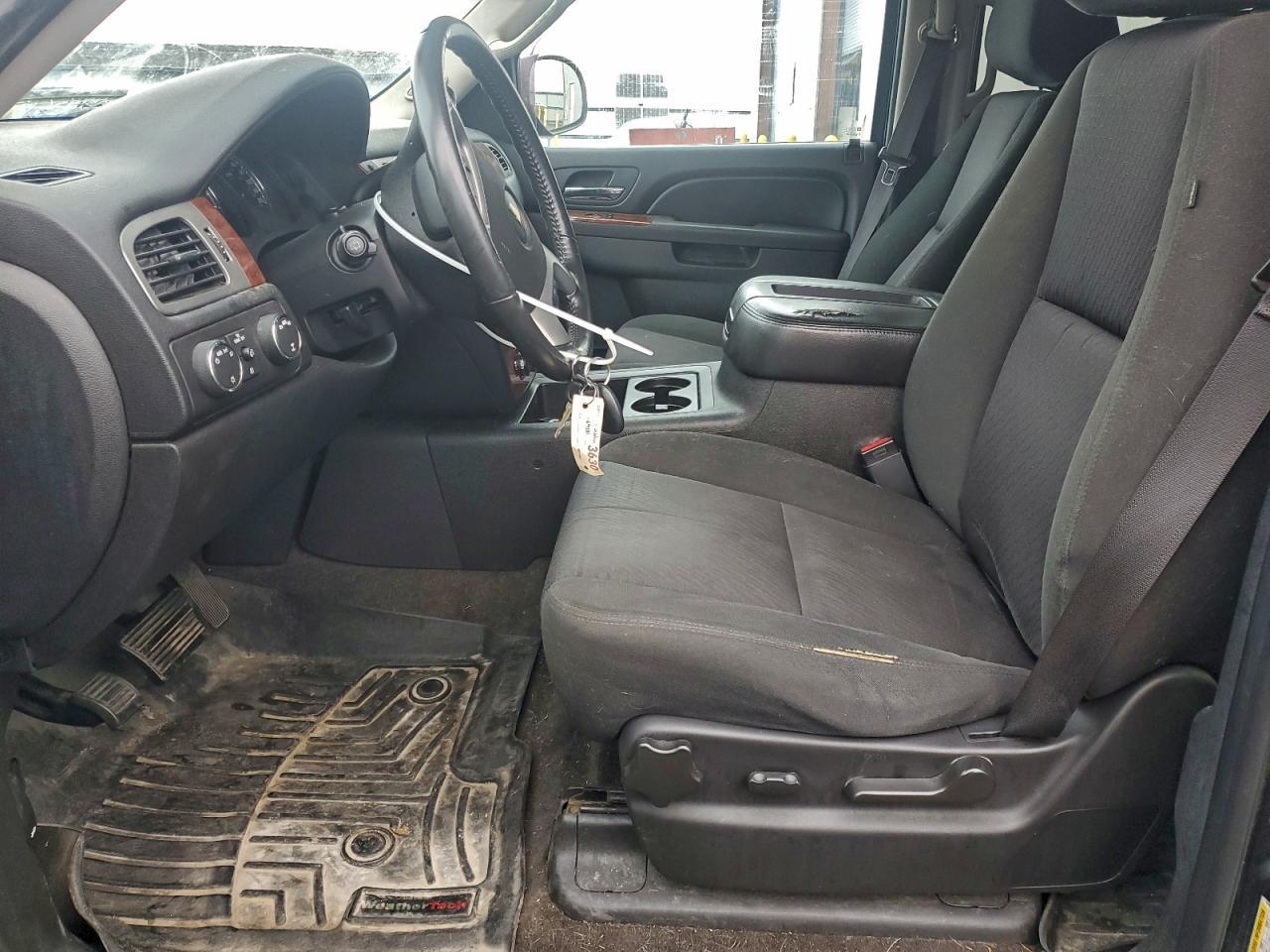 2011 CHEVROLET Tahoe