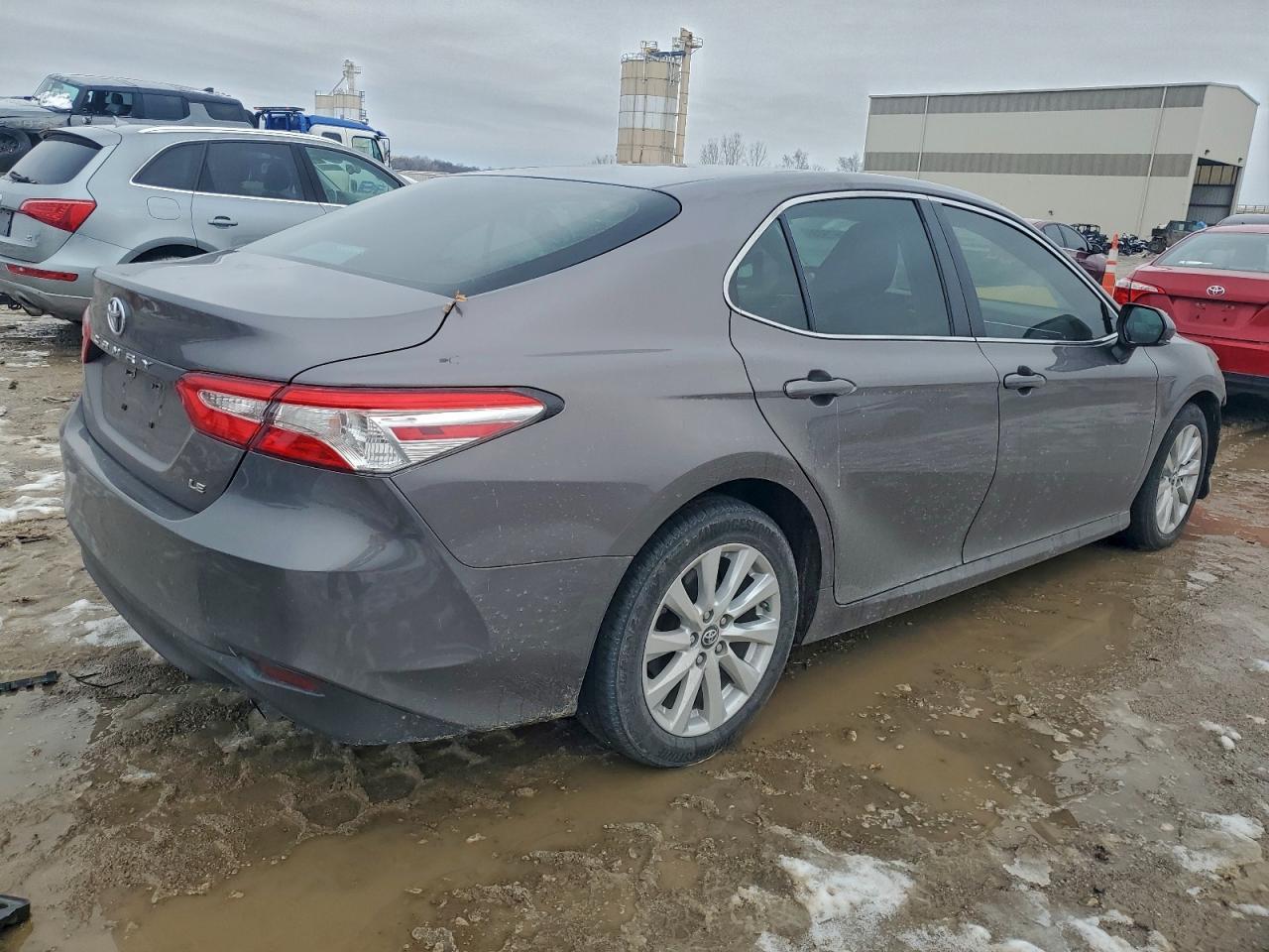 2018 TOYOTA CAMRY