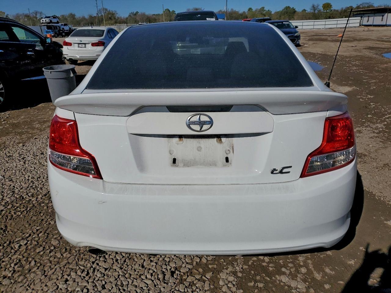2013 TOYOTA SCION