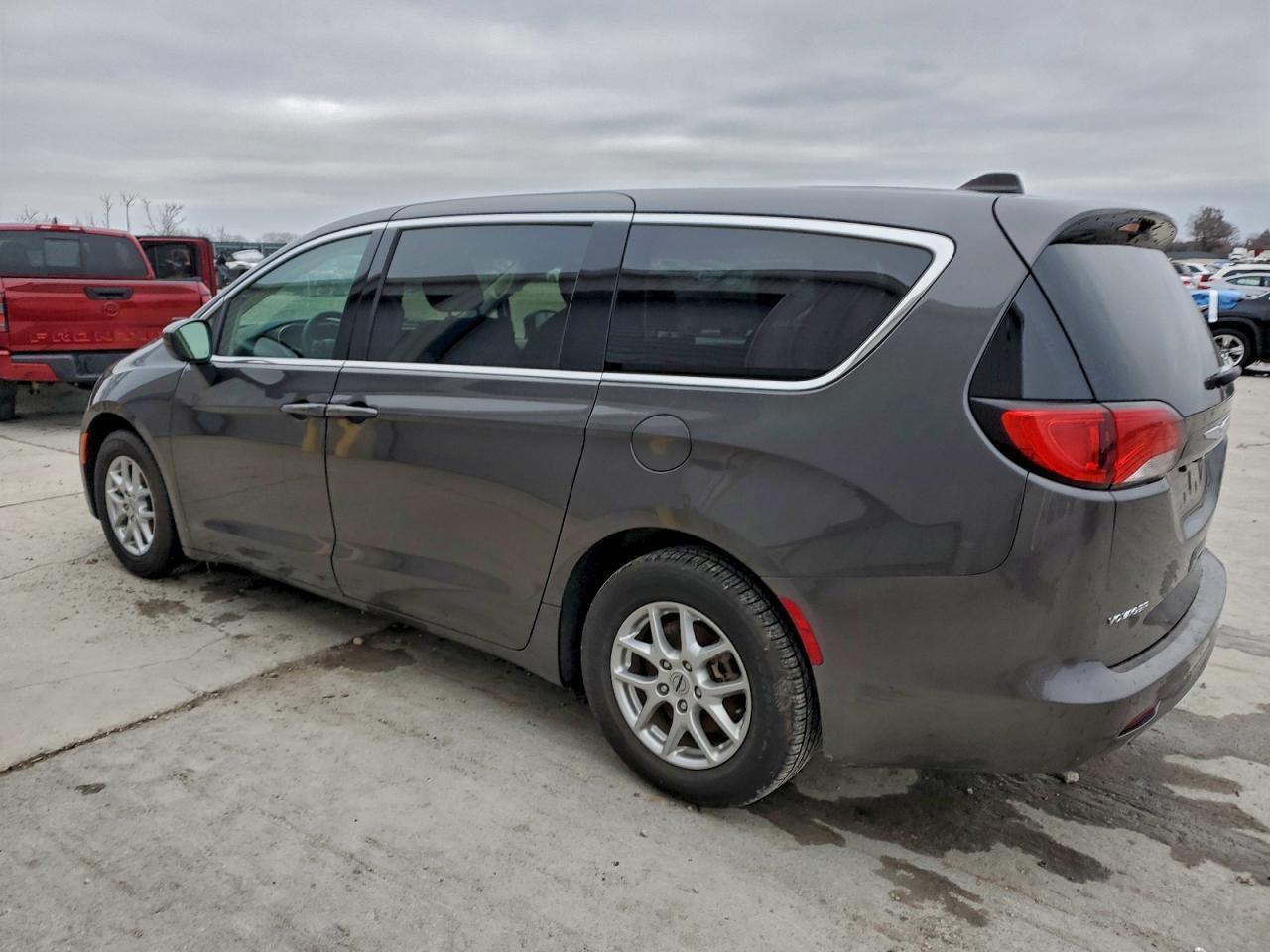 2023 CHRYSLER Voyager