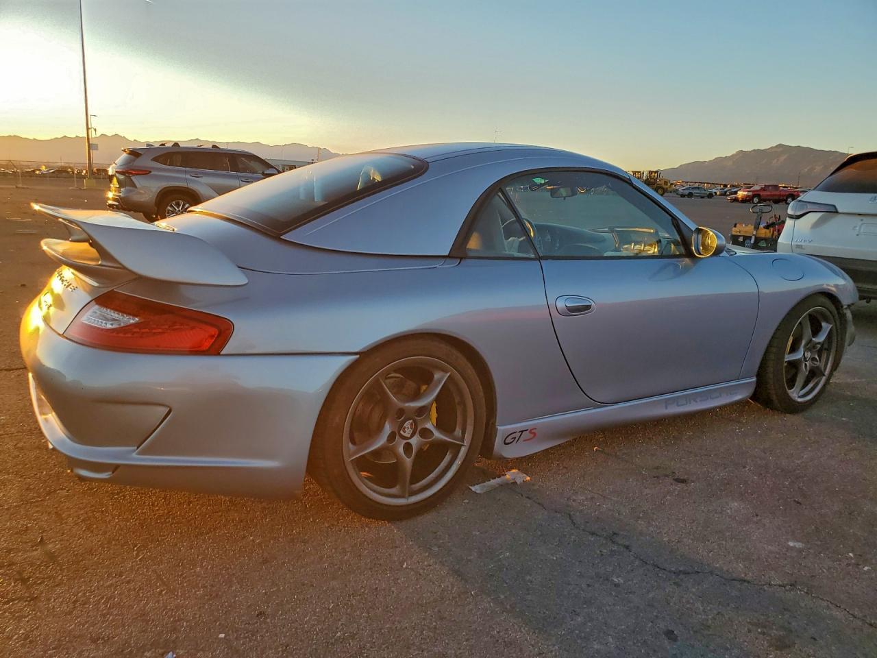 2002 PORSCHE 911