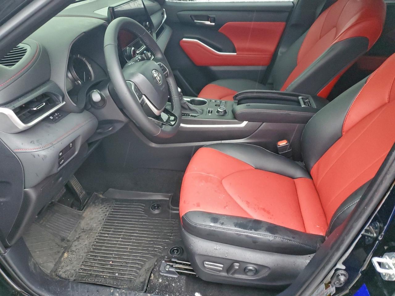 2024 TOYOTA HIGHLANDER