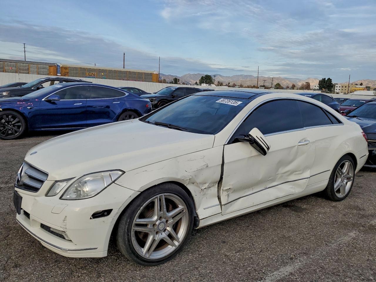 2011 MERCEDES-BENZ E-Class
