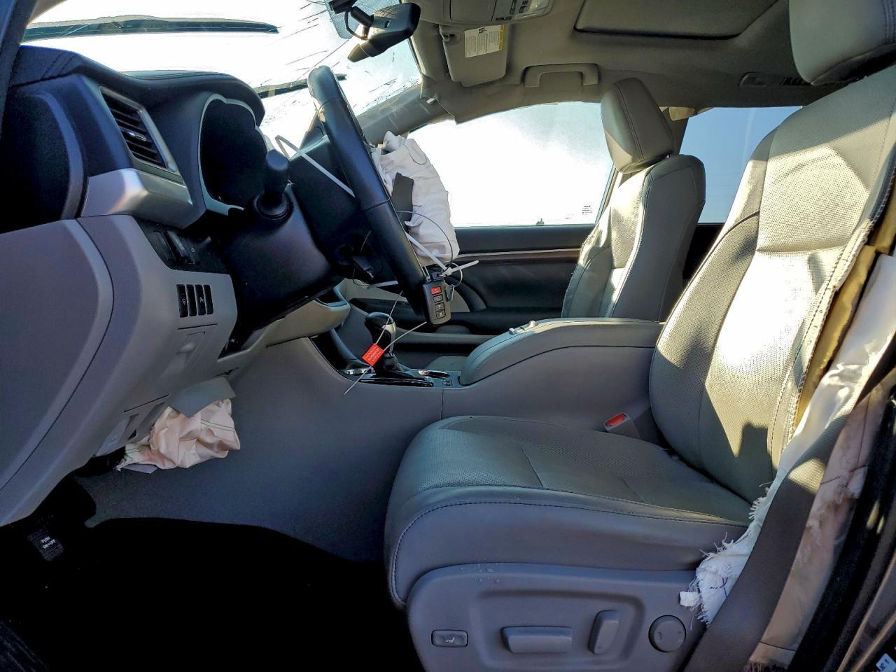 2015 TOYOTA HIGHLANDER