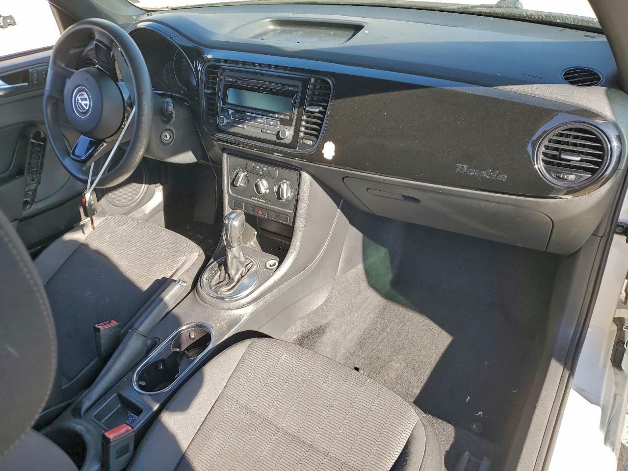 2012 VOLKSWAGEN Beetle