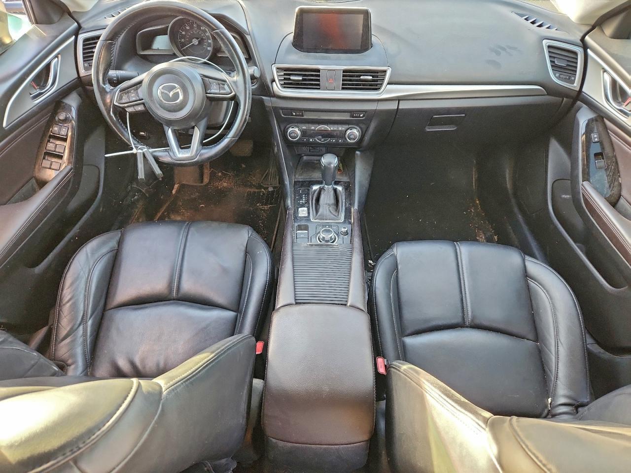 2018 MAZDA 3