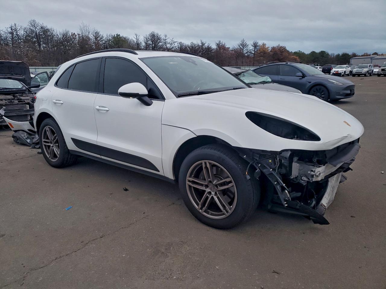 2020 PORSCHE Macan