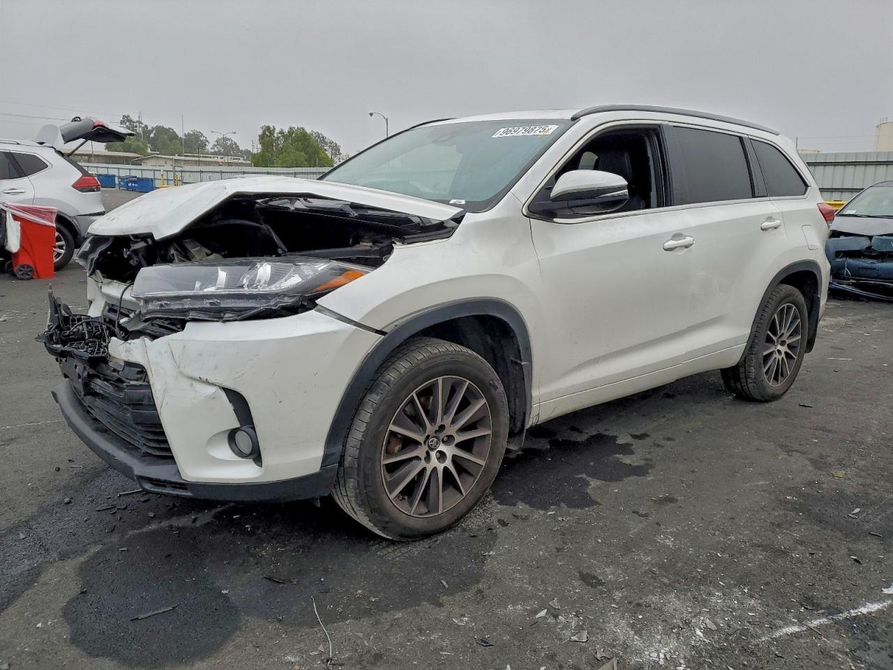 2018 TOYOTA HIGHLANDER