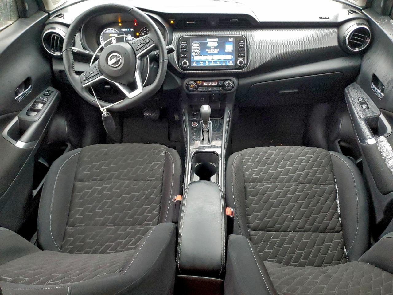 2023 NISSAN KICKS
