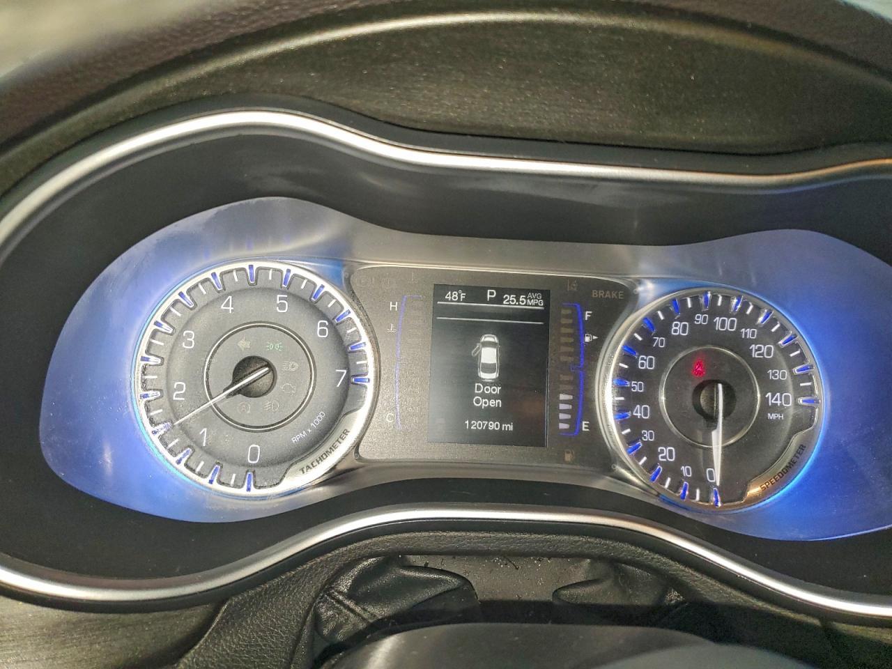 2015 CHRYSLER 200