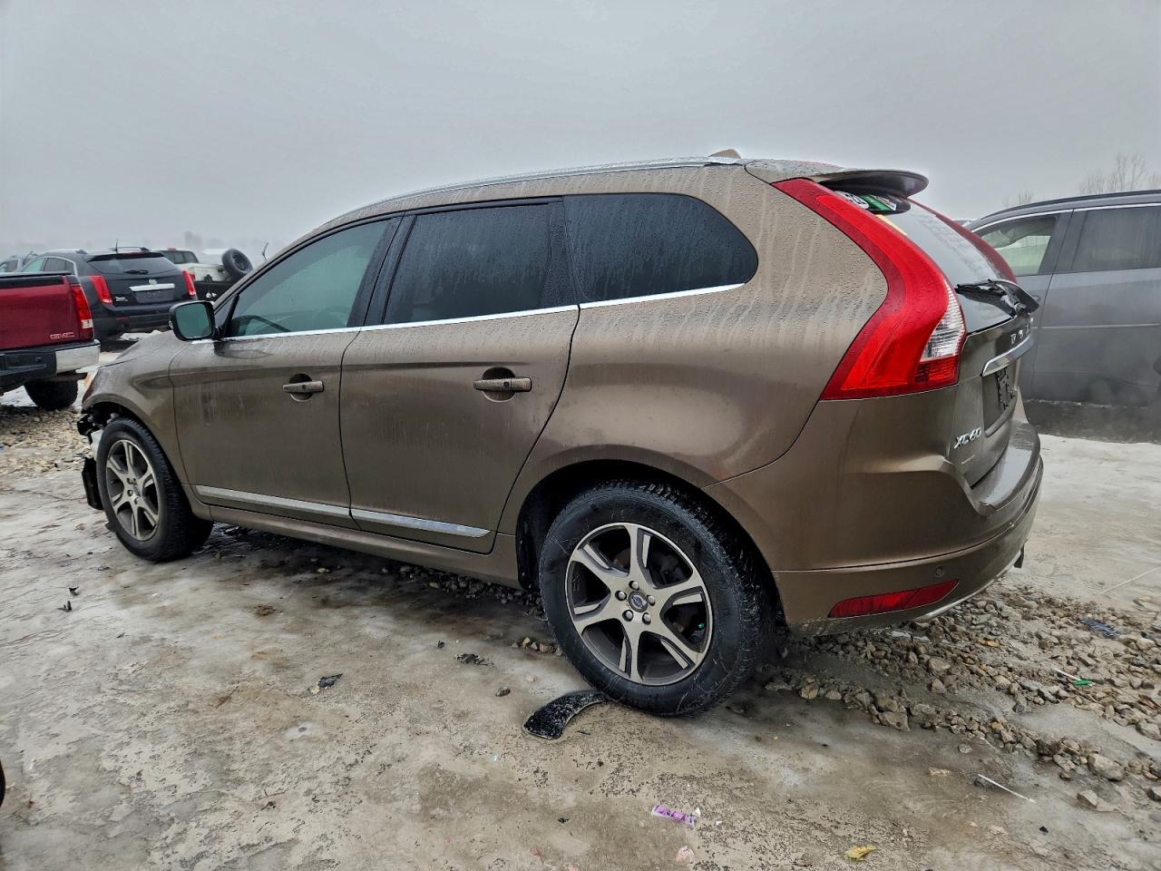 2015 VOLVO XC60