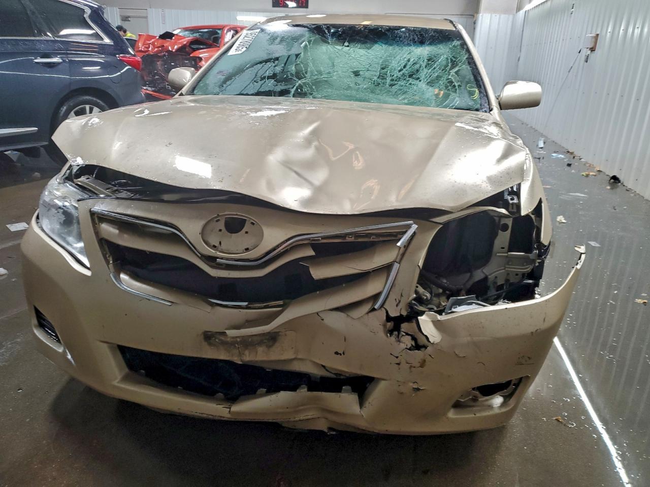 2011 TOYOTA CAMRY