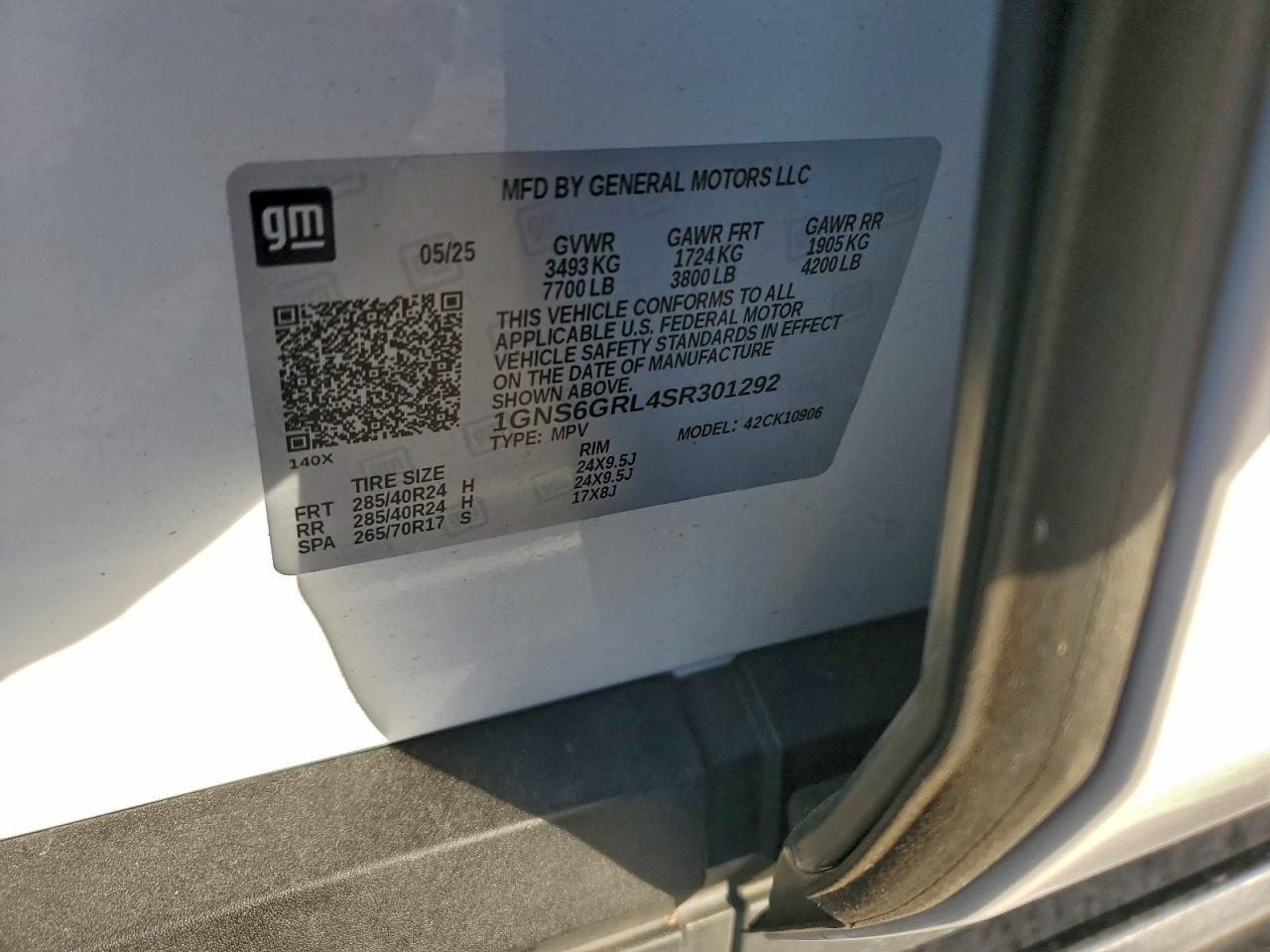 2025 CHEVROLET Suburban