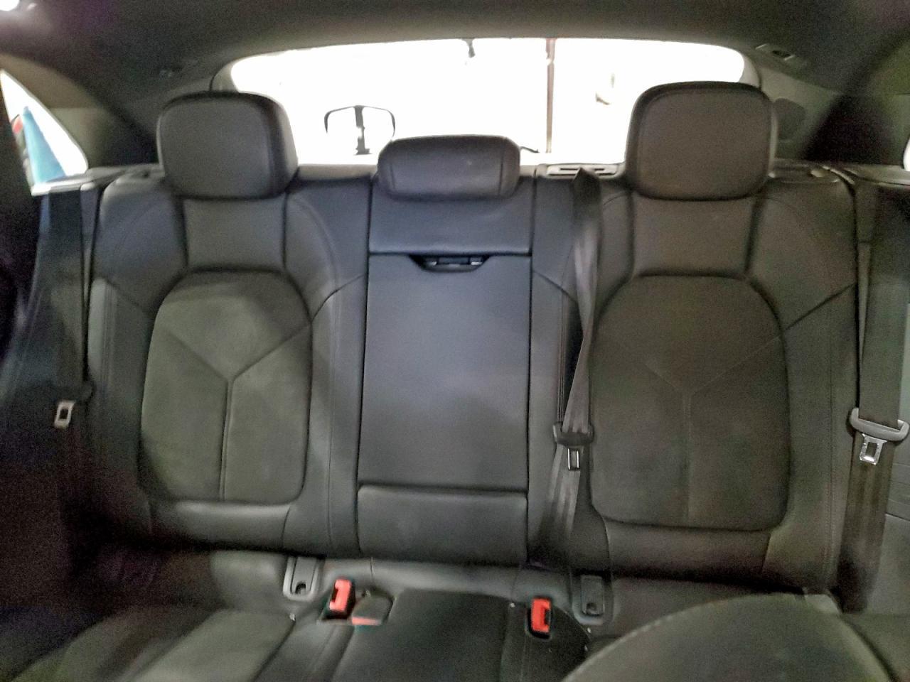 2021 PORSCHE Macan