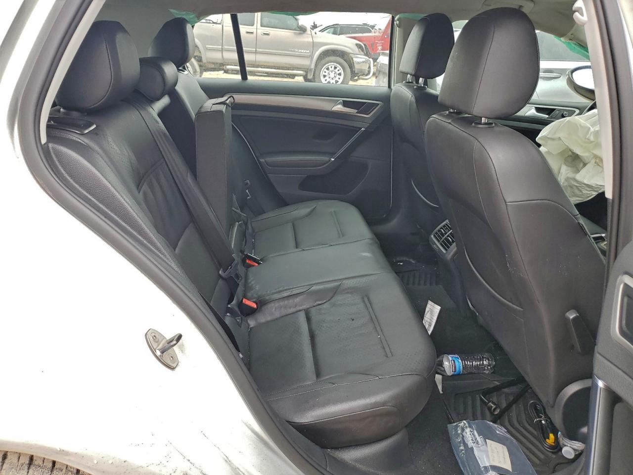 2015 VOLKSWAGEN GOLF