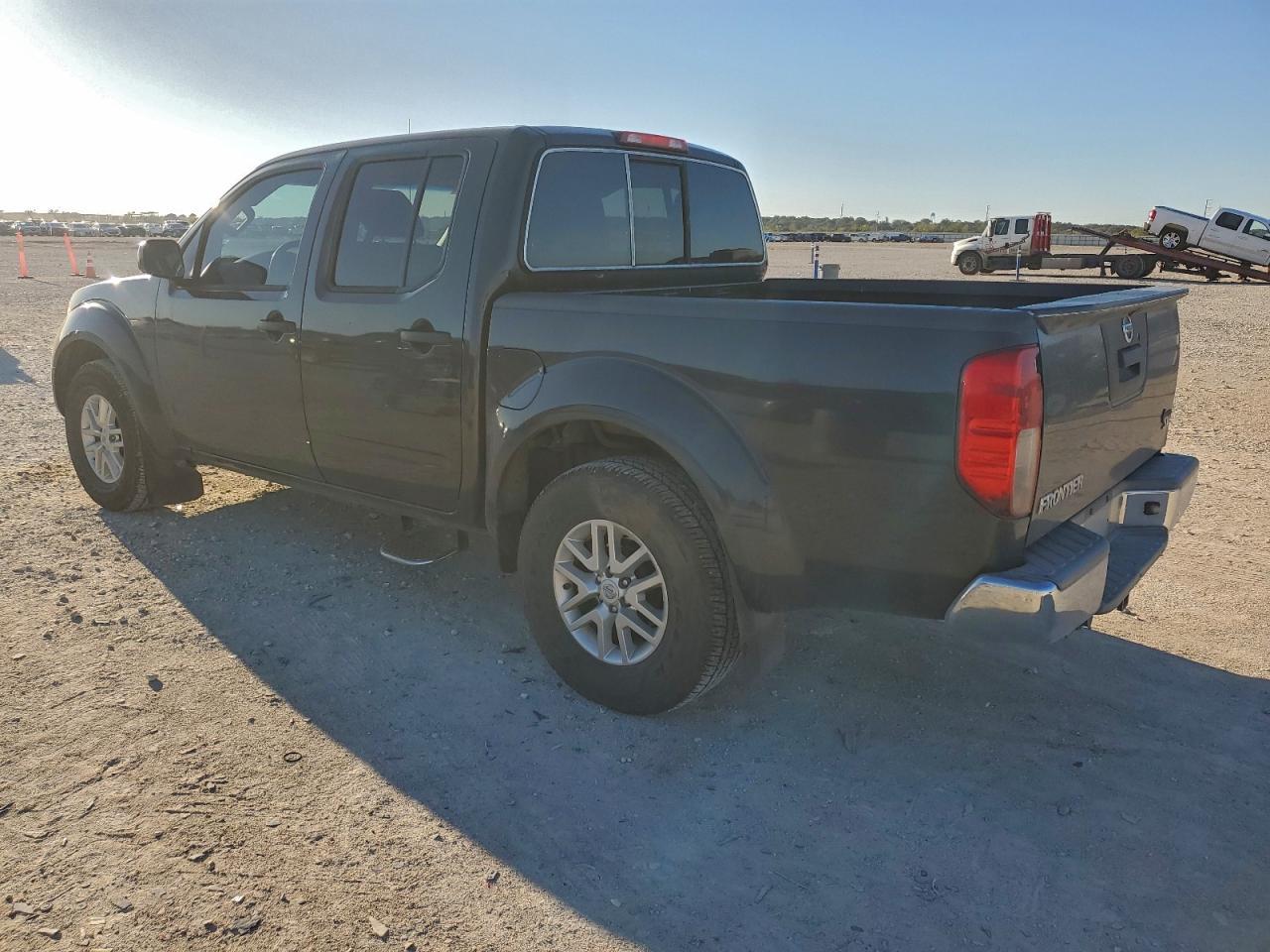 2015 NISSAN Frontier