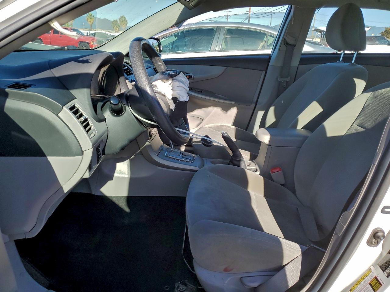 2011 TOYOTA COROLLA