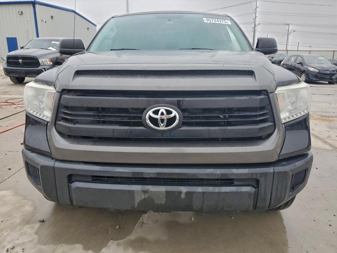 2016 TOYOTA TUNDRA