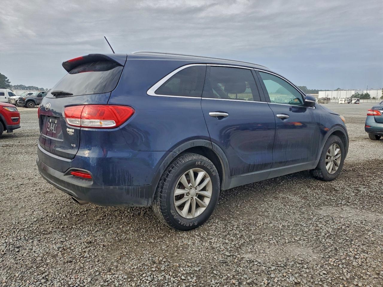 2017 KIA SORENTO